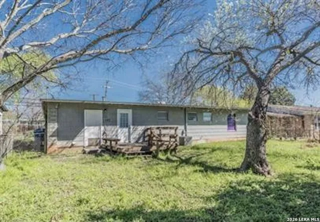 $1,700 | 7527 Dell Oak Drive, San Antonio, TX 78218