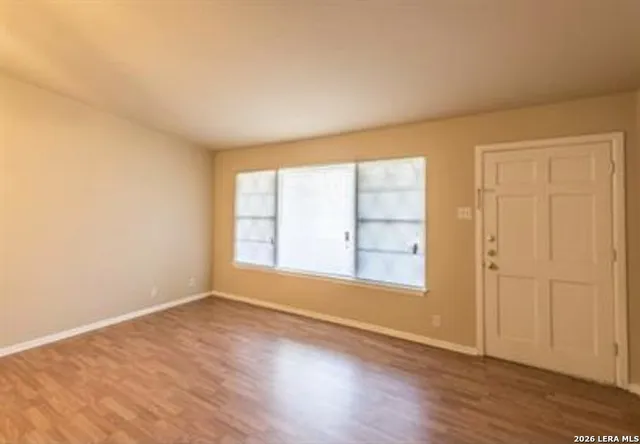 $1,700 | 7527 Dell Oak Drive, San Antonio, TX 78218