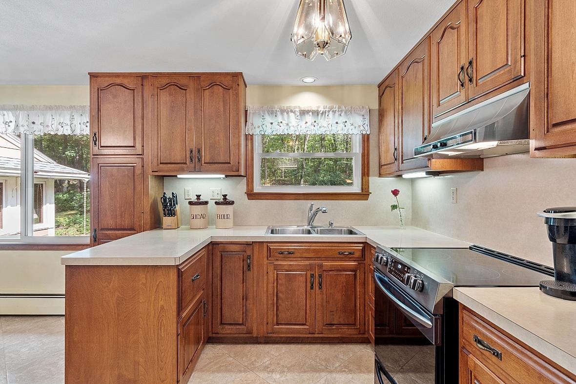 5 Marblehead Road Windham, NH 03087 - Photo 17 of 40