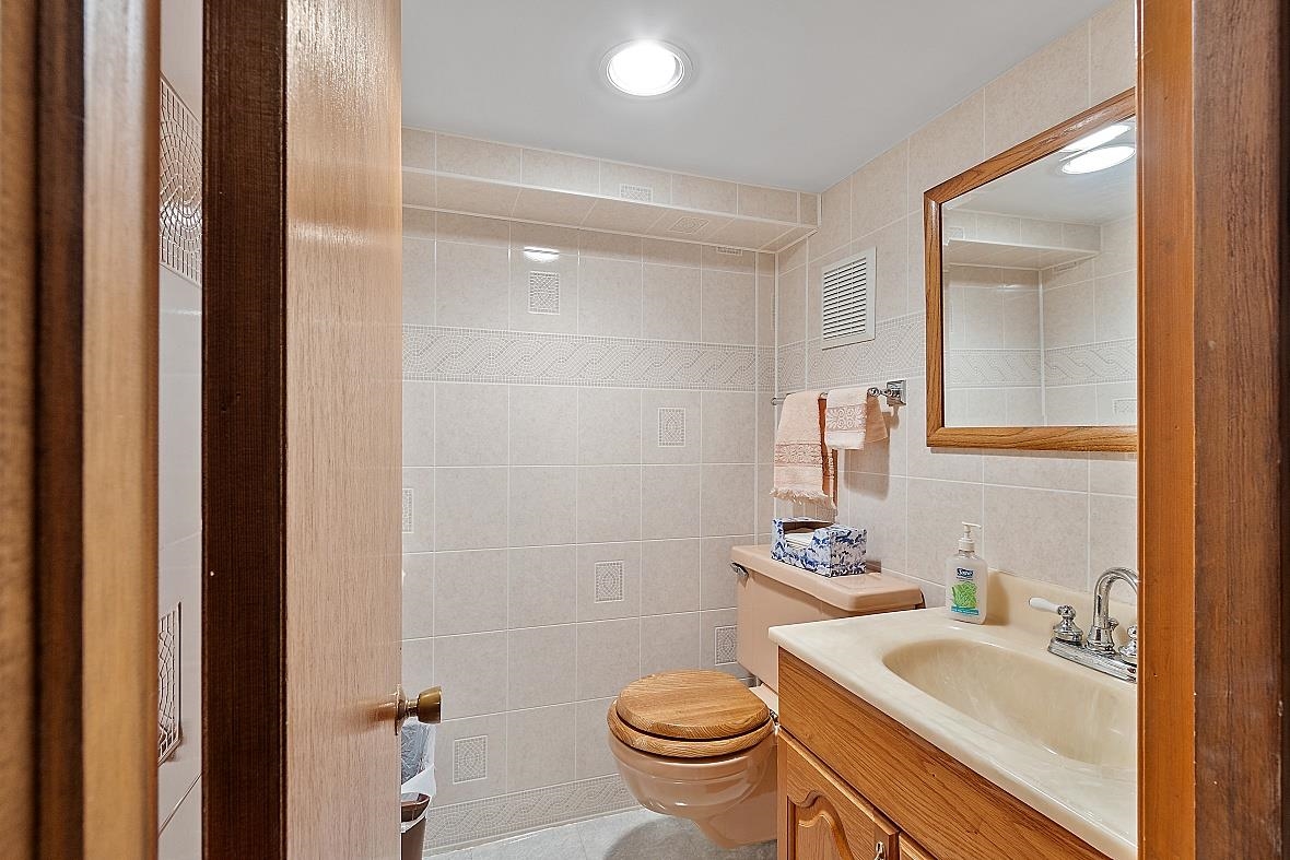 5 Marblehead Road Windham, NH 03087 - Photo 23 of 40