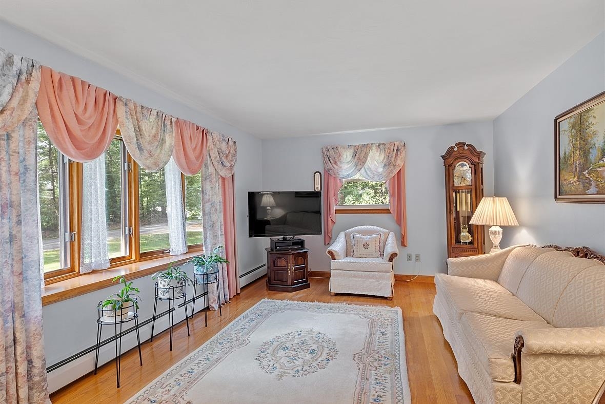 5 Marblehead Road Windham, NH 03087 - Photo 7 of 40