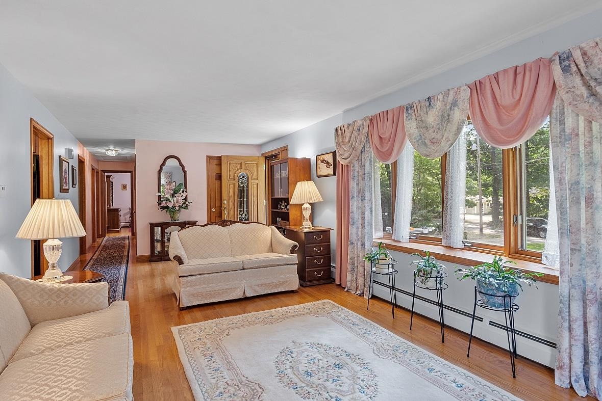 5 Marblehead Road Windham, NH 03087 - Photo 8 of 40