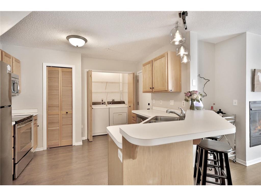 566 Mission Hills Way West Chanhassen, MN 55317 - Photo 12 of 20