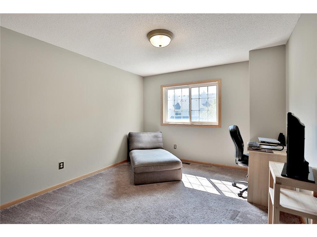 566 Mission Hills Way West Chanhassen, MN 55317 - Photo 16 of 20