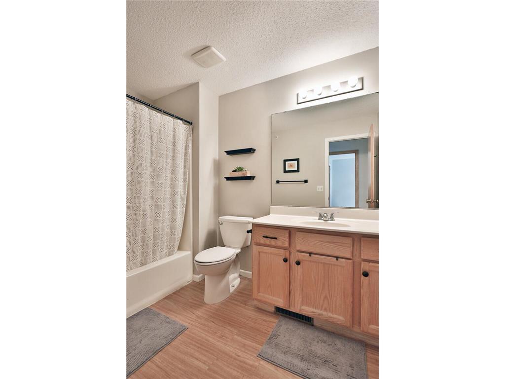 566 Mission Hills Way West Chanhassen, MN 55317 - Photo 18 of 20