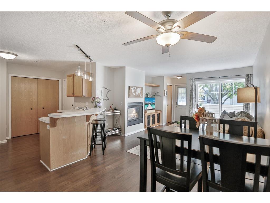 566 Mission Hills Way West Chanhassen, MN 55317 - Photo 2 of 20