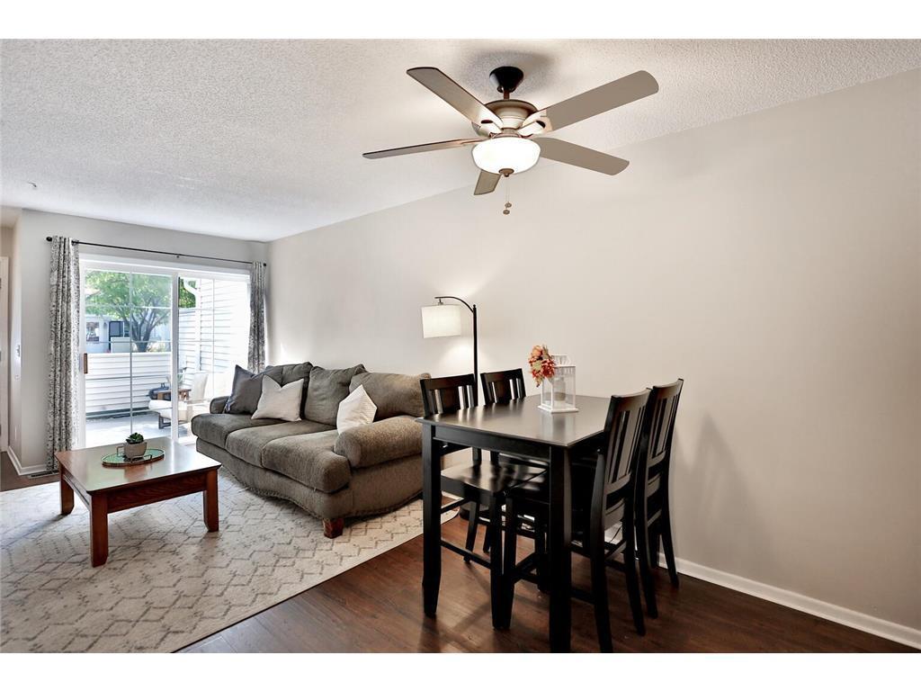 566 Mission Hills Way West Chanhassen, MN 55317 - Photo 7 of 20