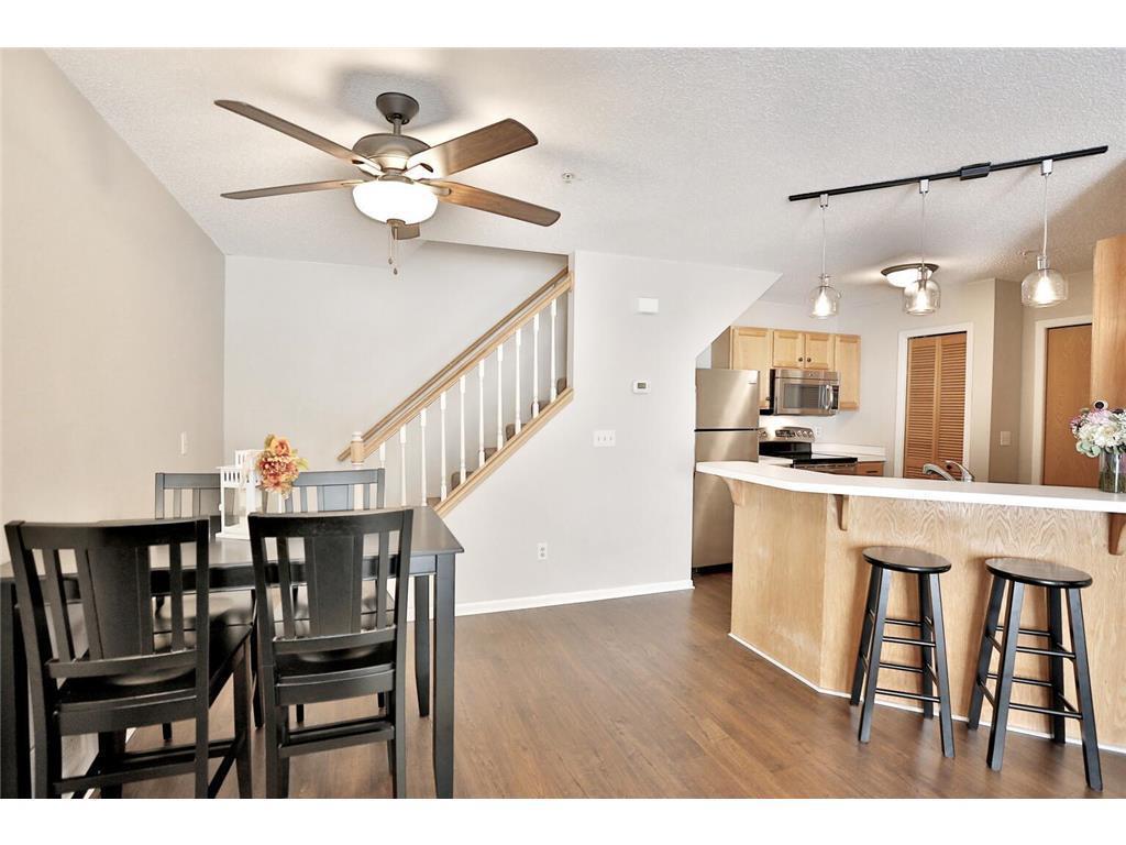 566 Mission Hills Way West Chanhassen, MN 55317 - Photo 8 of 20