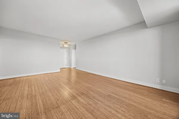 $579,900 | 1805 Crystal Drive, Unit 1010S, Arlington, VA 22202