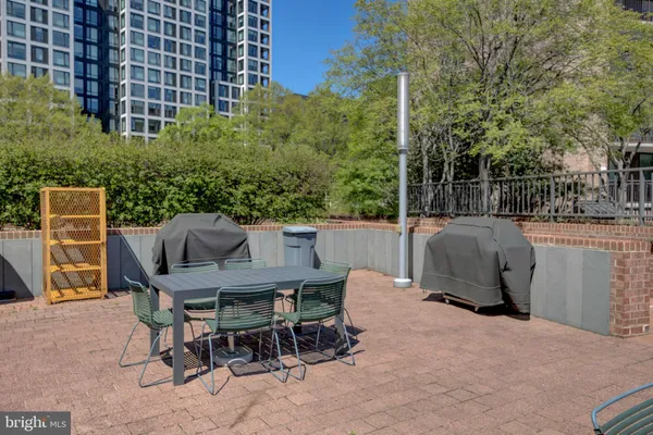$579,900 | 1805 Crystal Drive, Unit 1010S, Arlington, VA 22202
