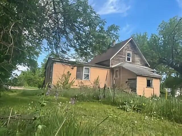 523 Center Street Clinton, MN 56225 - Photo 6 of 7