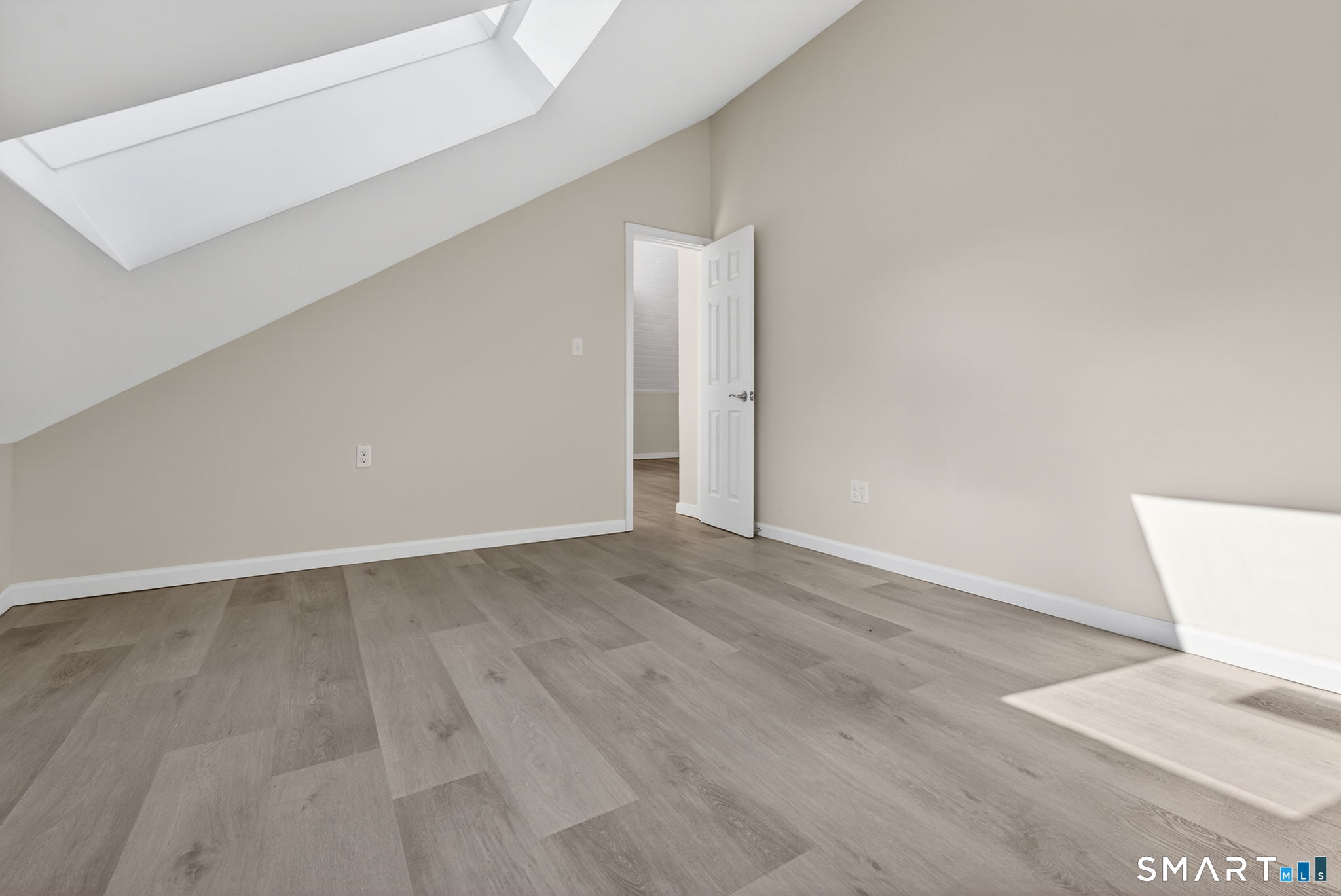 44 Chamberlain Hill Road Middletown, CT 06457 - Photo 16 of 39