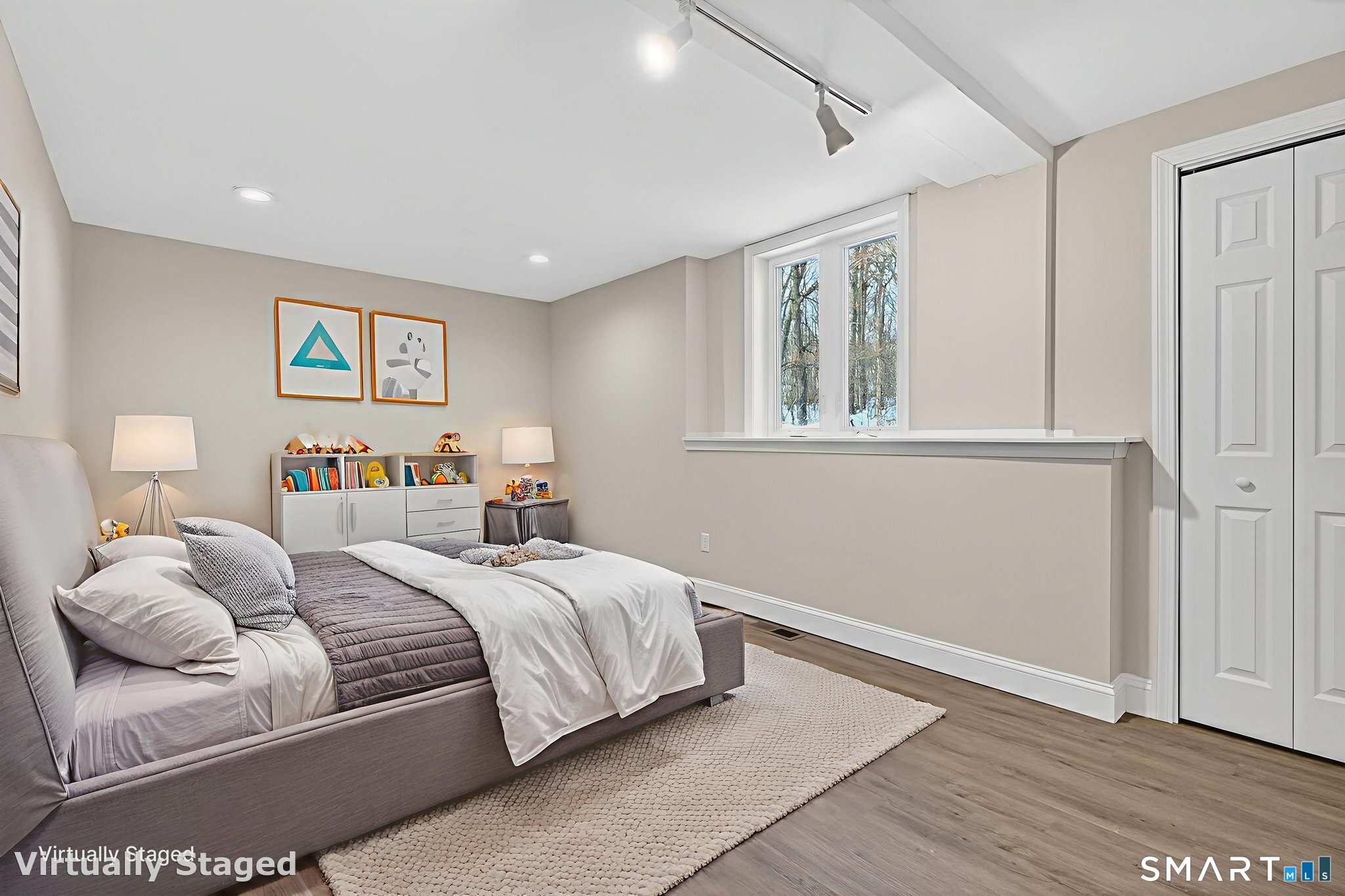 44 Chamberlain Hill Road Middletown, CT 06457 - Photo 32 of 40 a bedroom with a large bed and a window