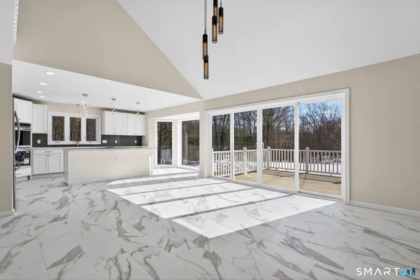 $899,000 | 44 Chamberlain Hill Road, Middletown, CT 06457