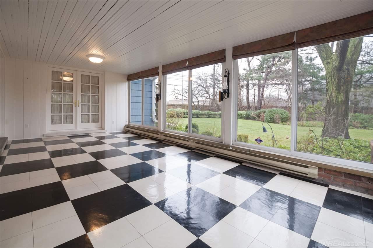 611 Shoreham Road Grosse Pointe Woods, MI 48236 - Photo 14 of 43