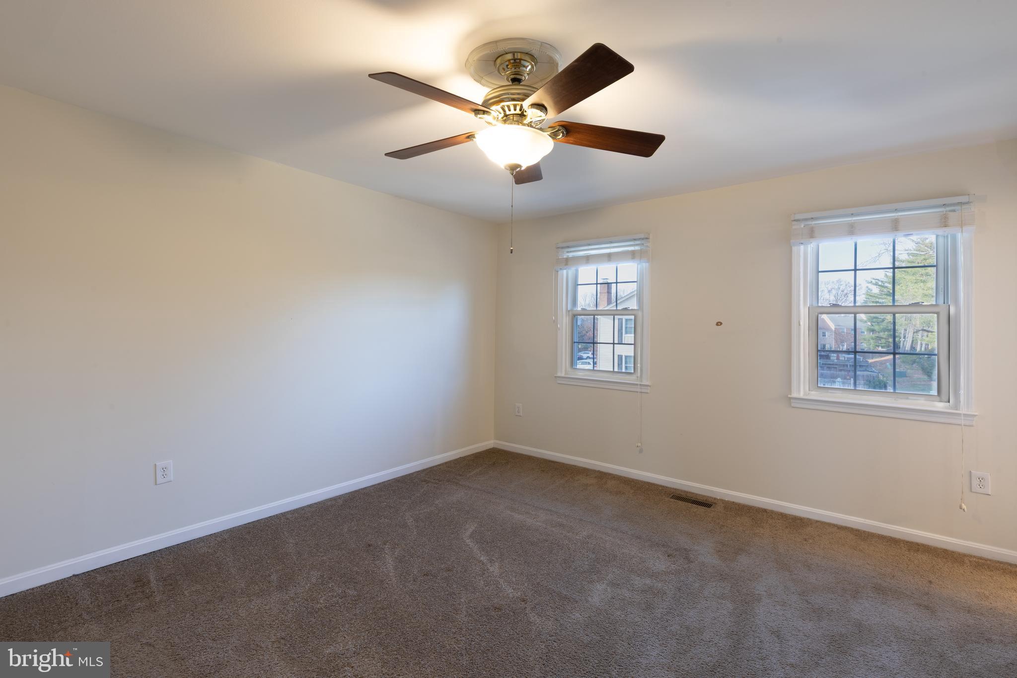 8132 Sleepy View Lane Springfield, VA 22153 - Photo 10 of 31 an empty room with a window