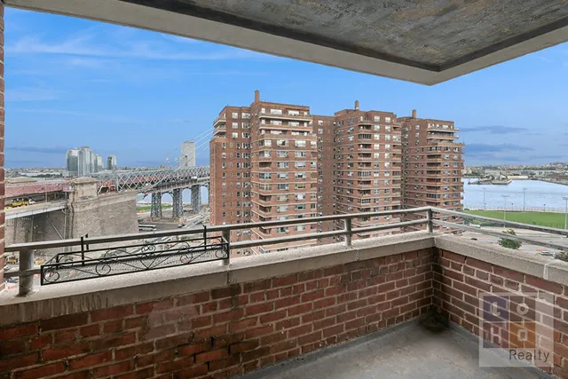 $565,000 | 570 Grand Street, Unit H1504 | Lower East Side