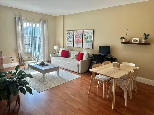 $495,000 | 10 Aragon Avenue, Unit 818, Coral Gables, FL 33134