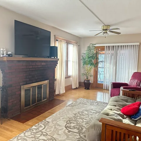 $374,500 | 40 Peekskill Avenue, Springfield, MA 01129