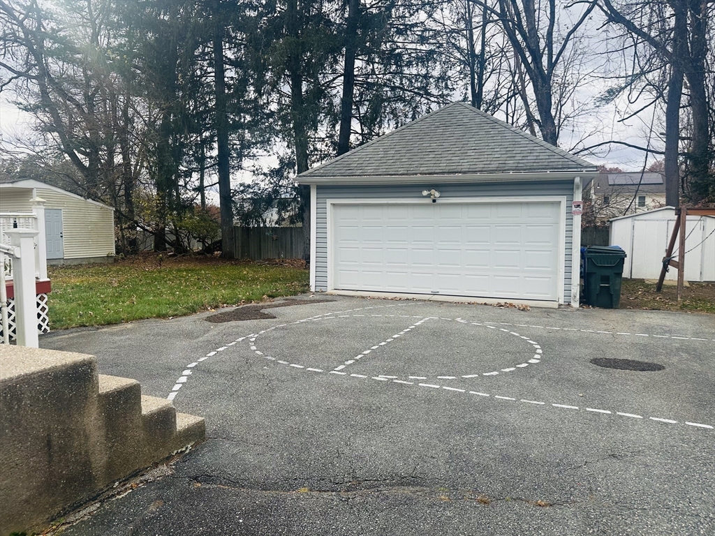 40 Peekskill Avenue Springfield, MA 01129 - Photo 22 of 23