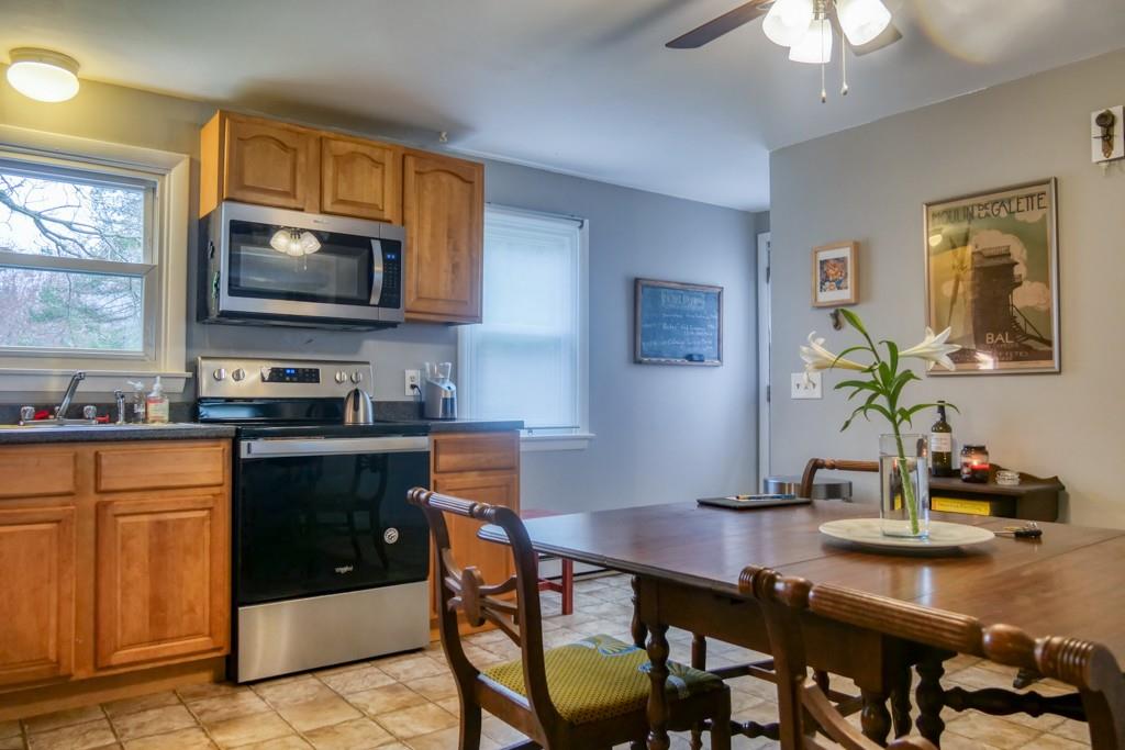 116 Sandy Hill Road Northampton, MA 01062 - Photo 4 of 25
