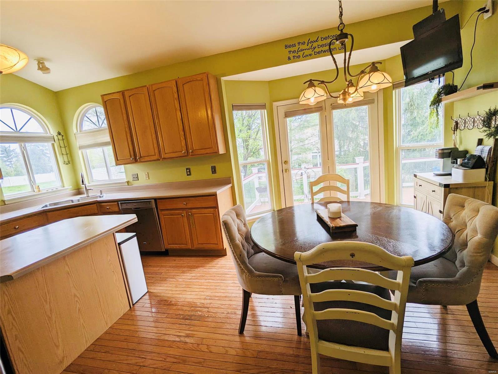 426 Remington Pl Drive Ballwin, MO 63021 - Photo 5 of 23