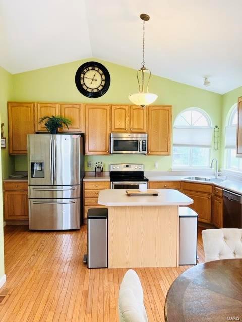 426 Remington Pl Drive Ballwin, MO 63021 - Photo 6 of 23