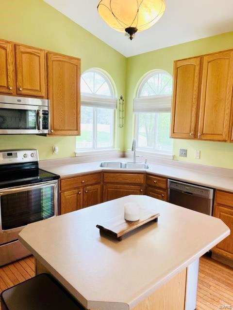 426 Remington Pl Drive Ballwin, MO 63021 - Photo 7 of 23