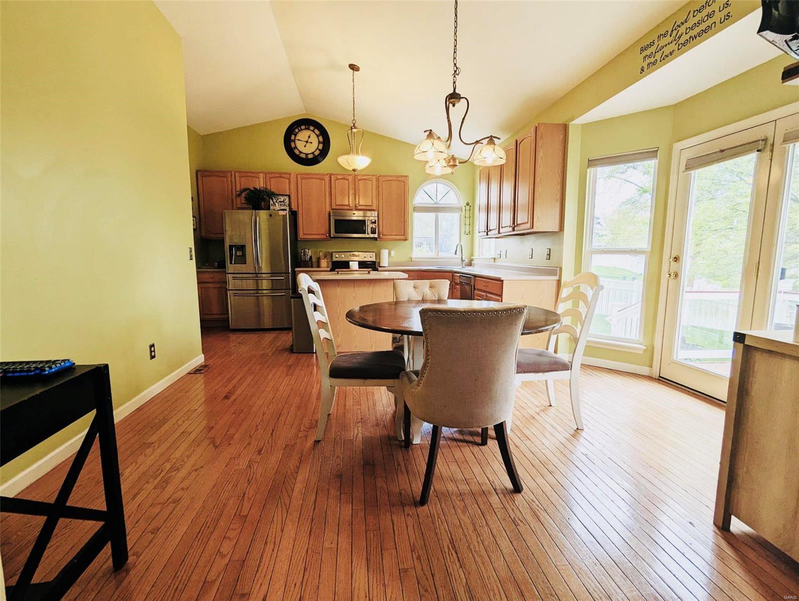 426 Remington Pl Drive Ballwin, MO 63021 - Photo 8 of 23