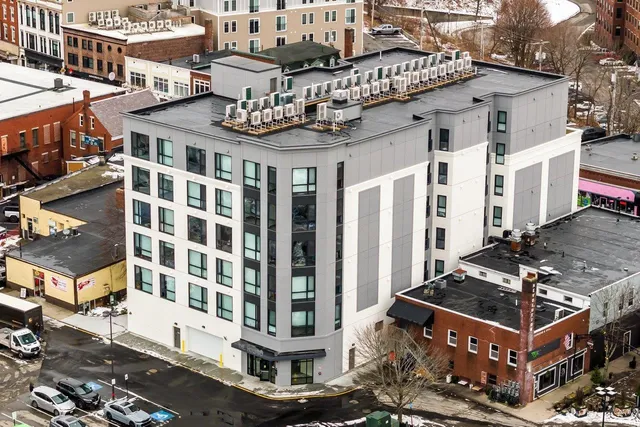 $1,895 | 55 North Main Street, Unit 501, Rochester, NH 03867