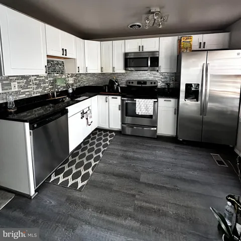 $400,000 | 20592 Strath Haven Drive, Gaithersburg, MD 20886