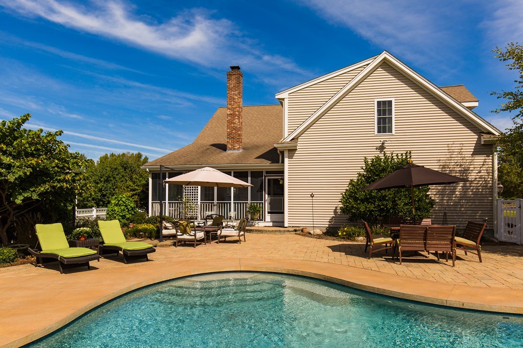90 Riverside Drive Wrentham, MA 02093 - Photo 3 of 21 Gallery Image 3