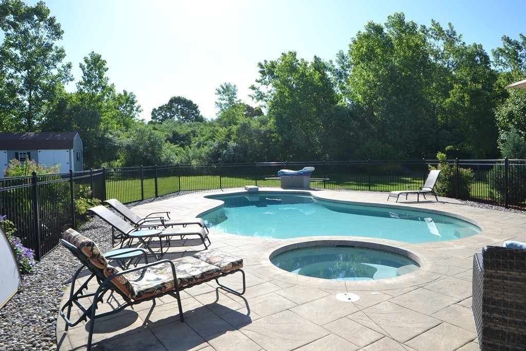 90 Riverside Drive Wrentham, MA 02093 - Photo 10 of 21 Gallery Image 10