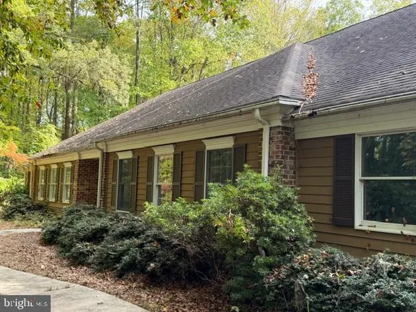 $5,000,000 | 700 Central Avenue East, Edgewater, MD 21037