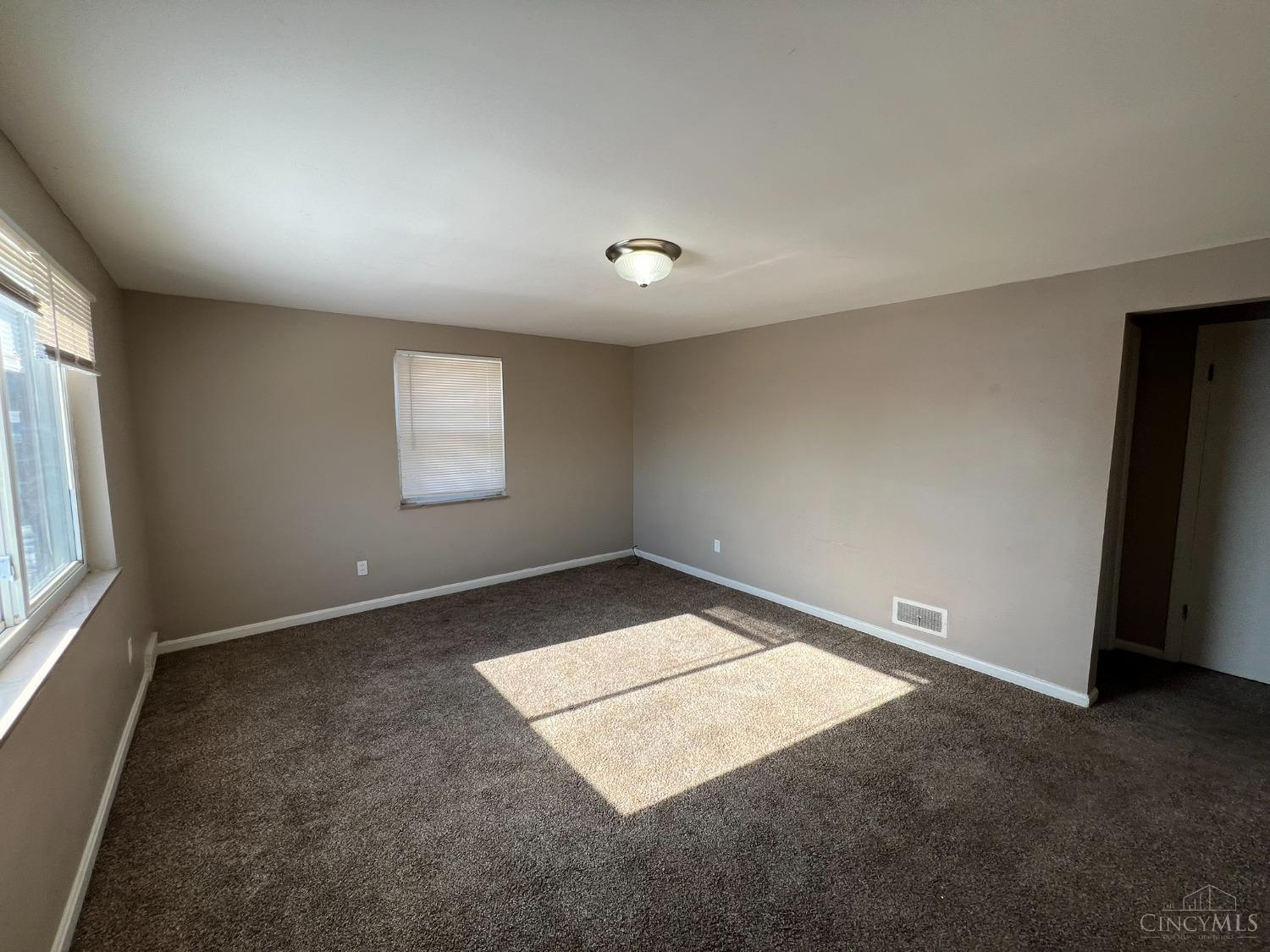 2532 Rack Court Cincinnati, OH 45239 - Photo 7 of 14 Gallery Image 7