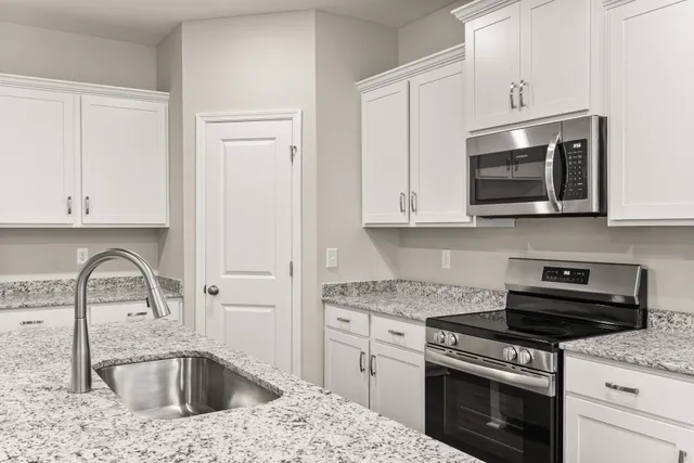 $299,900 | 34 Aurora Circle, Fayetteville, TN 37334