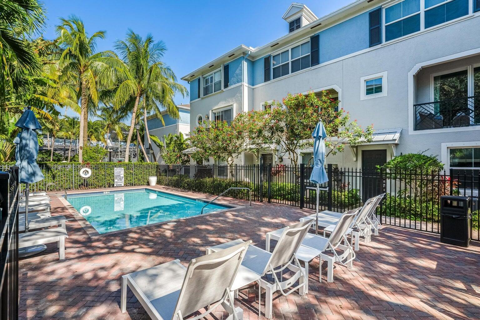 75 Atlantic Grove Way Delray Beach, FL 33444 - Photo 3 of 27 75 Atlantic Grove 3