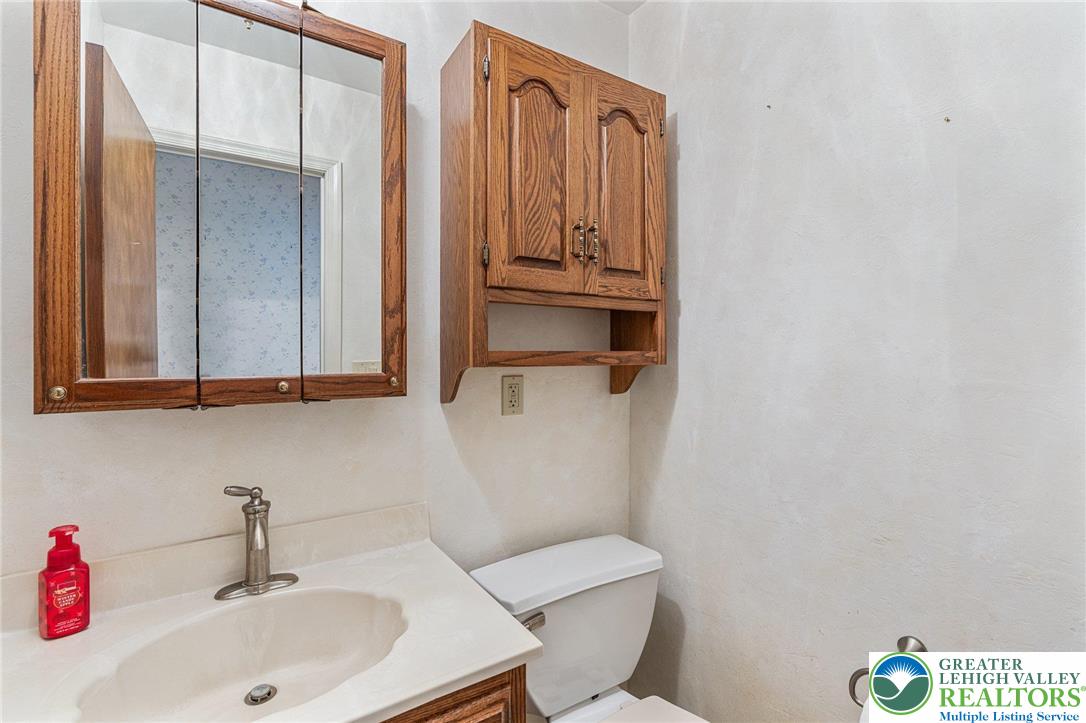 4525 Scheidys Road Coplay, PA 18037 - Photo 41 of 58