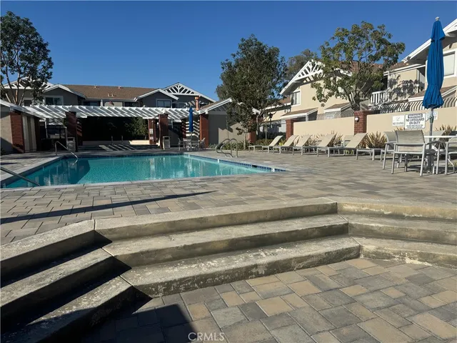 $3,600 | 143 Tarocco, Irvine, CA 92618