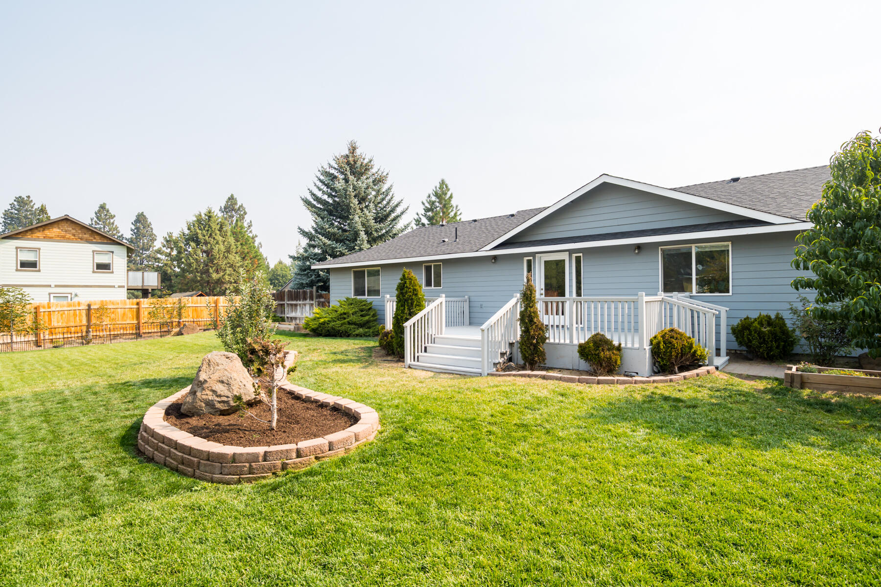 61521 Southeast Hill Ridge Road Bend, OR 97702 - Photo 20 of 29 29JH5_4677