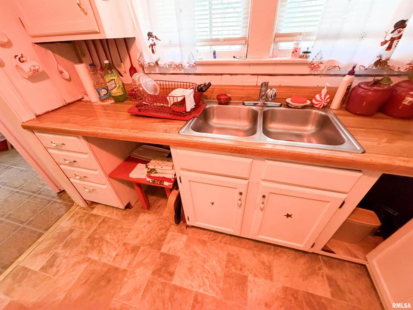 601 East Lafayette Street Olney, IL 62450 - Photo 12 of 45