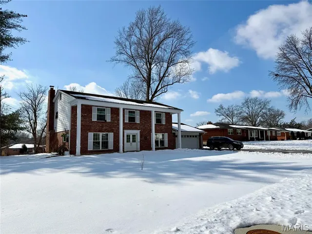 $449,900 | 9836 Charwick Drive, St. Louis, MO 63128