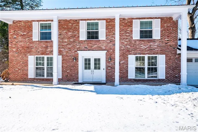 $449,900 | 9836 Charwick Drive, St. Louis, MO 63128