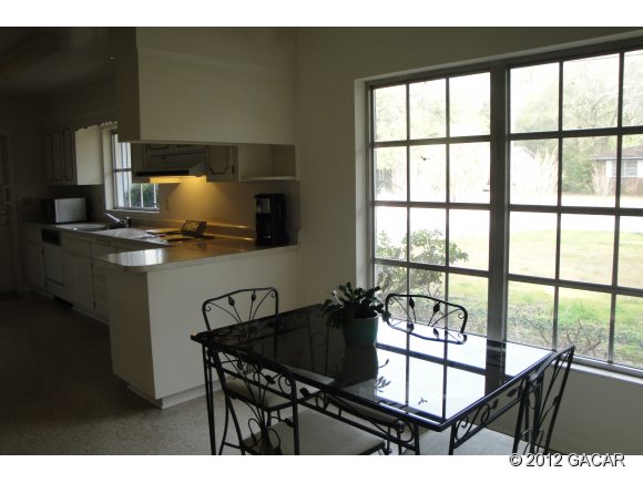 3919 Southwest 6th Place Gainesville, FL 32607 - Photo 8 of 23 Breakfast Nook