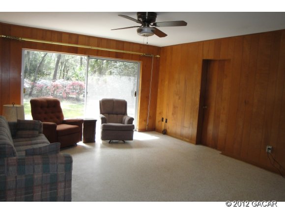 3919 Southwest 6th Place Gainesville, FL 32607 - Photo 9 of 23 Family Room