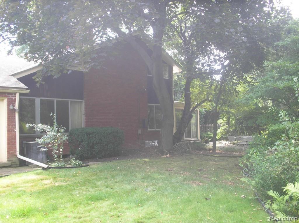 415 Barclay Road Grosse Pointe, MI 48236 - Photo 21 of 22 Back of House
