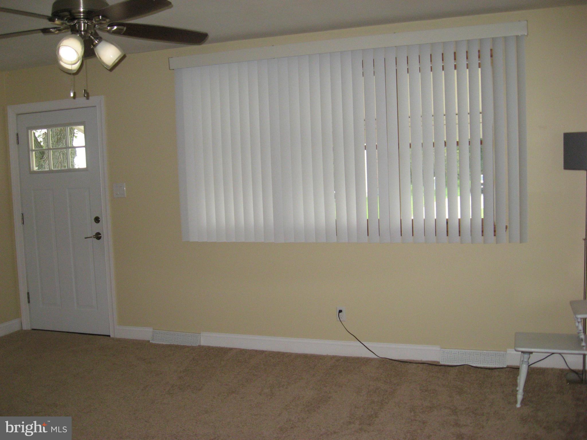 17 Peach Road Elkton, MD 21921 - Photo 4 of 21 Living Room