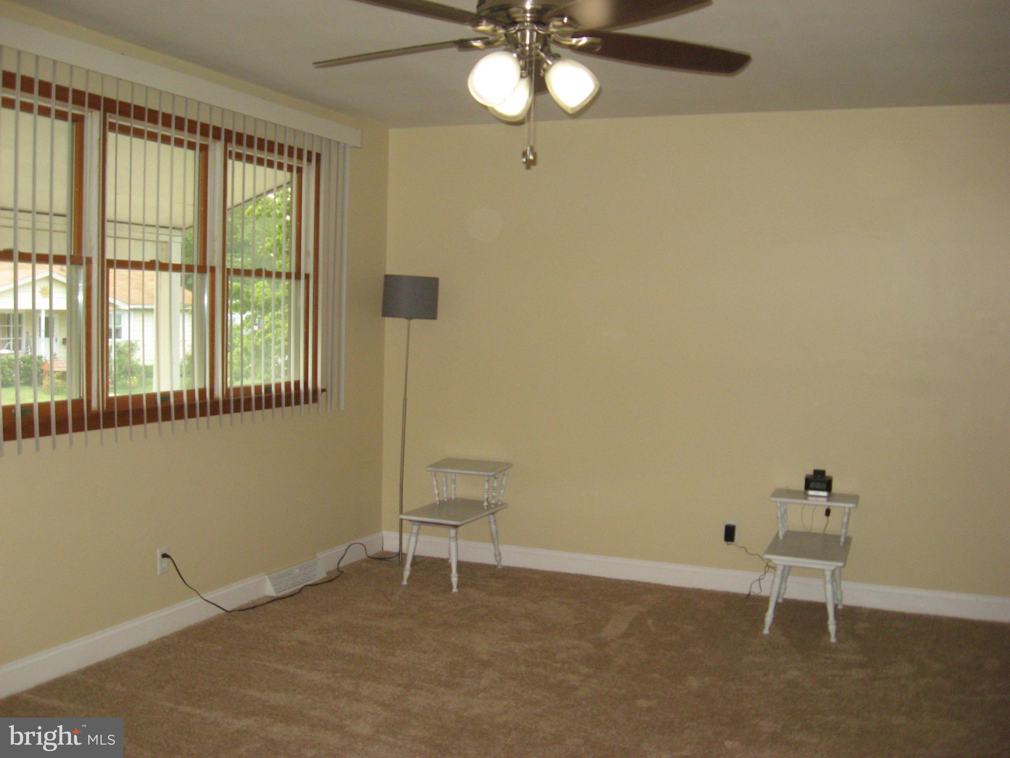 17 Peach Road Elkton, MD 21921 - Photo 5 of 21 Living Room