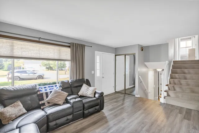 $365,000 | 2315 Stepstone Lane, Hanover Park, IL 60133