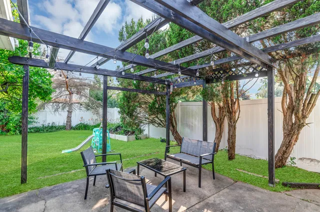 $365,000 | 2315 Stepstone Lane, Hanover Park, IL 60133